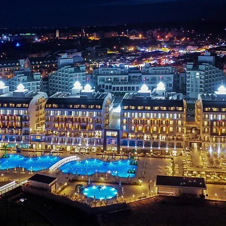 Diamond De Luxe And Hotel 5*