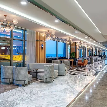 Diamond De Luxe And Hotel
